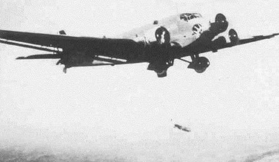JU52承担过轰炸任务