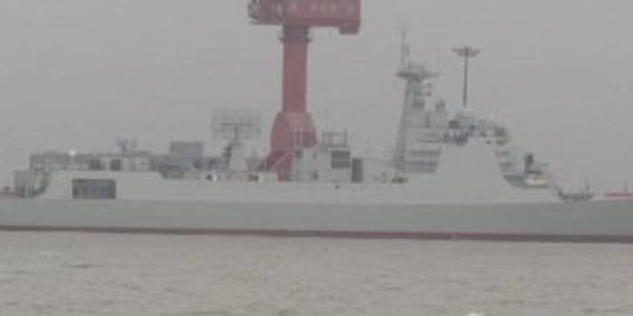 052D舰改进型亮相:不止载直20 还可有效反F35战机