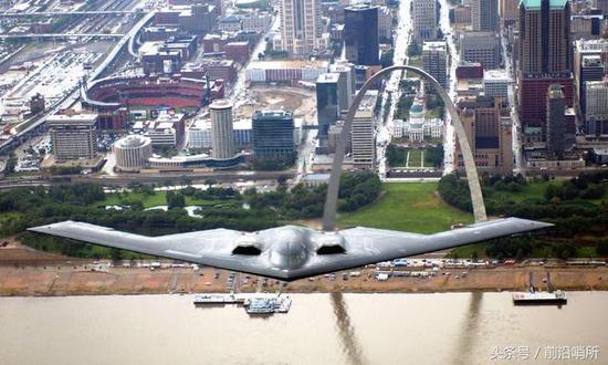 B-2隐身轰炸机