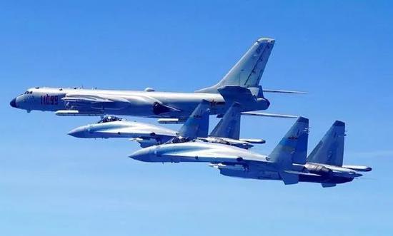 中国空军出岛链远海训练