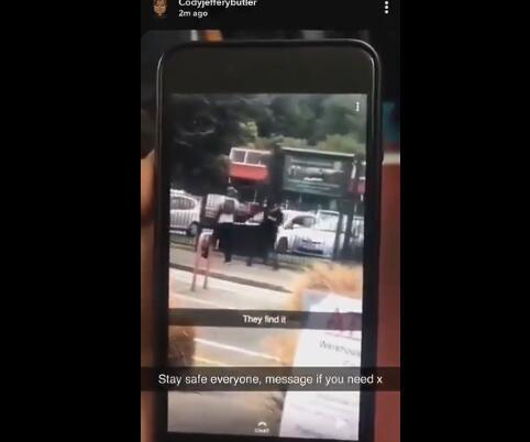 网传袭击视频截图 推特视频截图