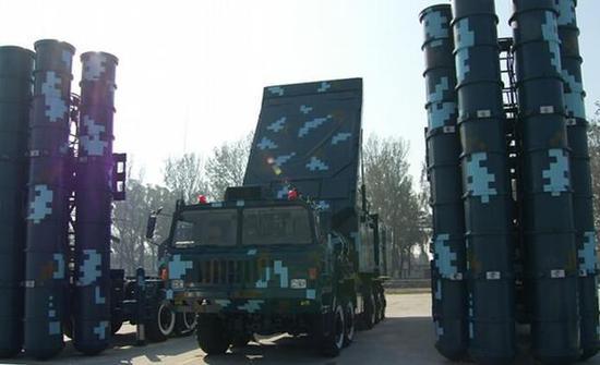 图为红旗-9/FD-2000防空导弹