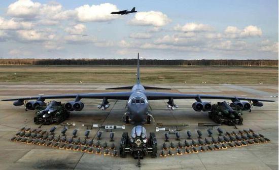 B52轰炸机,震撼了全世界