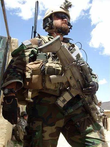 △ FN SCAR L不如HK416受欢迎,并非性能不佳,而是习惯使然