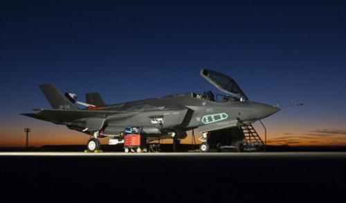 美军F-35B战斗机