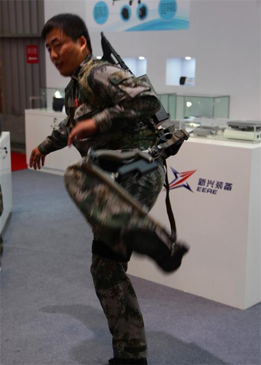展会上的演习