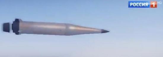 ▲Kh-47M2弹体巨大,发射之后整流罩也将分离