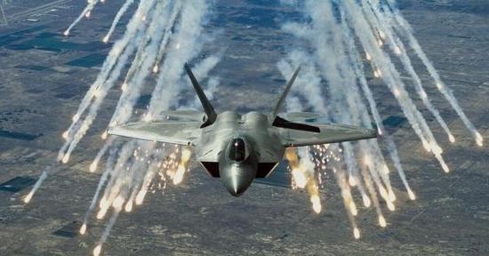 经过延寿之后,F-22飞行到2060年没有太大技术问题