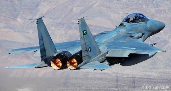 资料图:沙特空军F-15