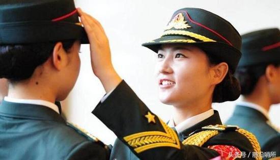 资料图:解放军女兵