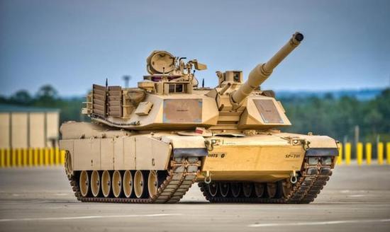 美国M1A2主战坦克,使用44倍径120毫米主炮