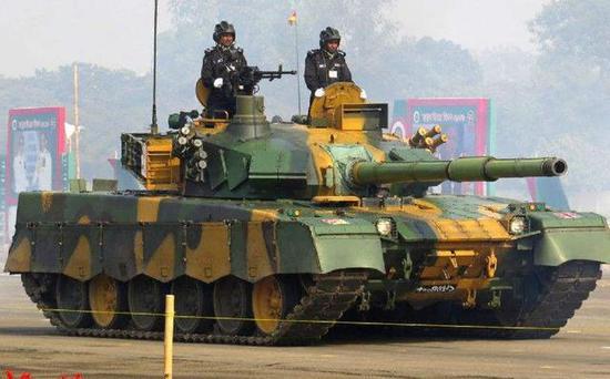 除了MBT2000,孟还想得到更新更多的中国坦克