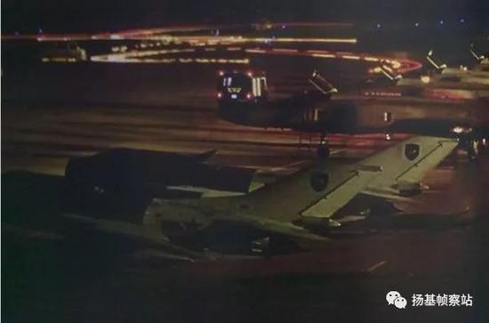 当年已经换装歼-8F的空1师某团,却依然在用着歼教-6。。。。。。