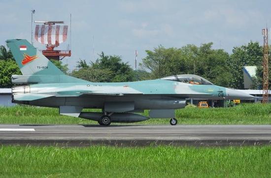 F-16 Block 52ID是从飞机坟场中恢复的
