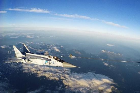 米格31的空中加油