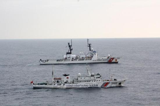 文章还称,美国海军舰艇很可能将要对抗这些“民用”的中国海岸警卫队。