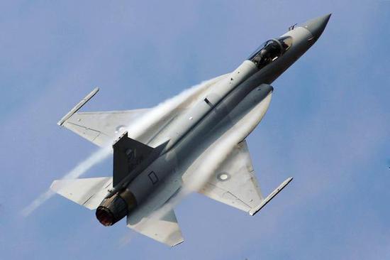 JF-17空中雄姿