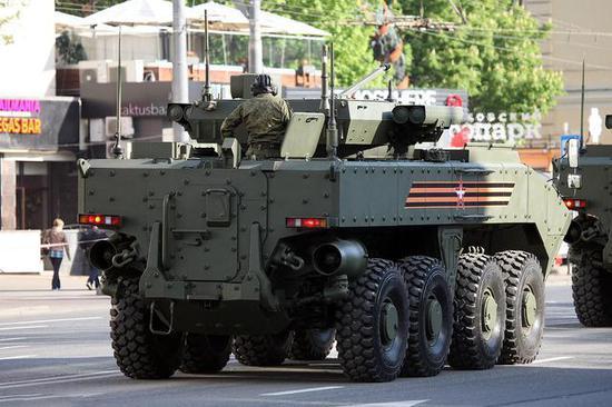 K-17轮式步兵战车