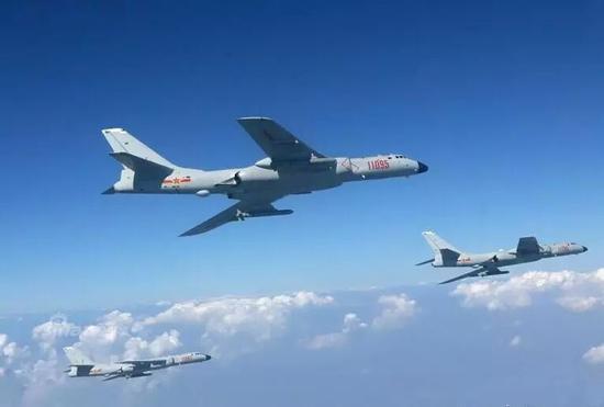 轰-60K战略轰炸机