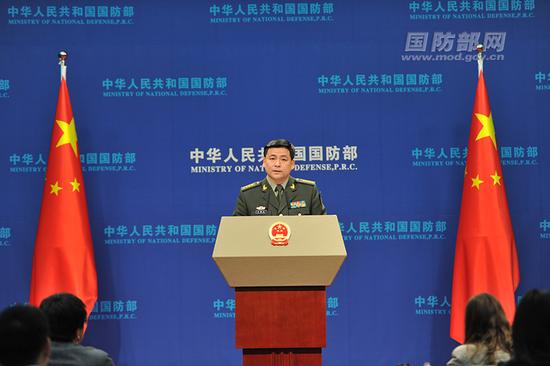 3月29日下午,国防部举行3月例行记者会,国防部新闻局副局长、国防部新闻发言人任国强大校回答记者提问。李爱明 摄