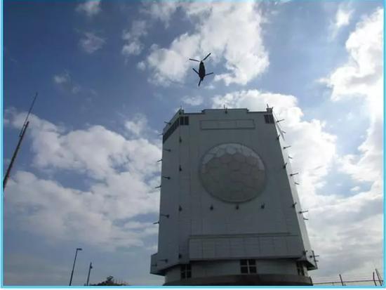 图11 与座岳分屯基地J/FPS-5C型防空警戒雷达实景图