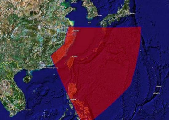 美国称中国在襄樊地区部署的大型天波雷达能够覆盖太平洋广阔范围内的海区,可将搜索范围缩小到100公里左右方圆范围。