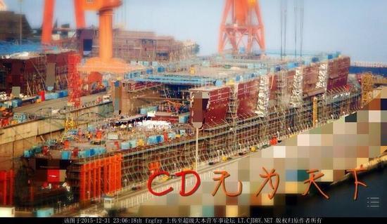 中国国产航母完成第14机库分段吊装