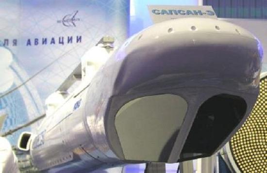 采用俄罗斯第二代航空模块热成像仪的SAPSON-E吊舱,由于性能较低,俄罗斯空军并没有采用
