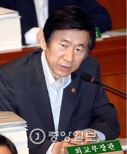 韩国外长尹炳世