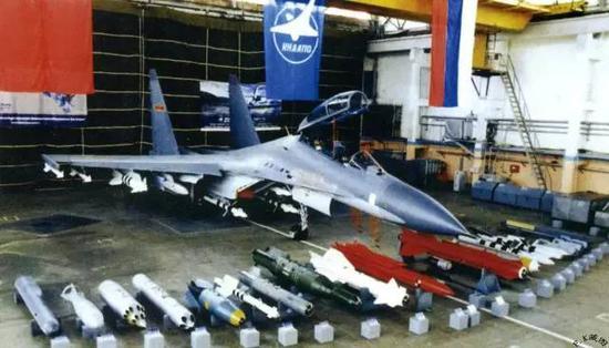 △苏-30MKK可携带各类武器,作战性能全面