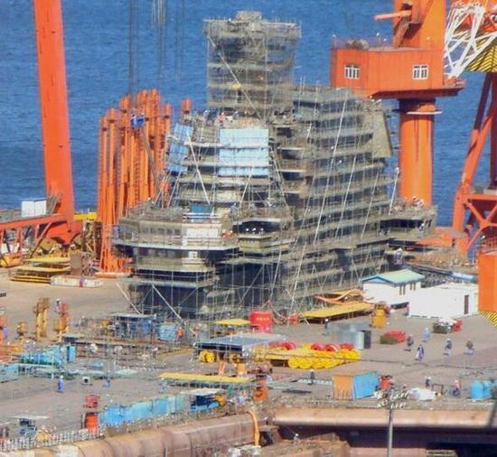 中国国产001A型航母