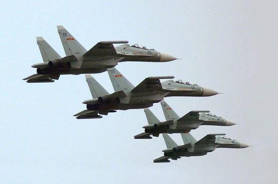 东海舰队航空兵装备的苏-30MK2战斗机。图片作者:@DS北风 非常感谢。