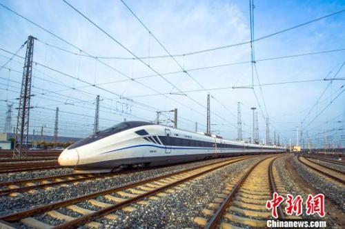 资料图:西安将首开至兰州、西宁、嘉峪关直达动车。 王曙天摄