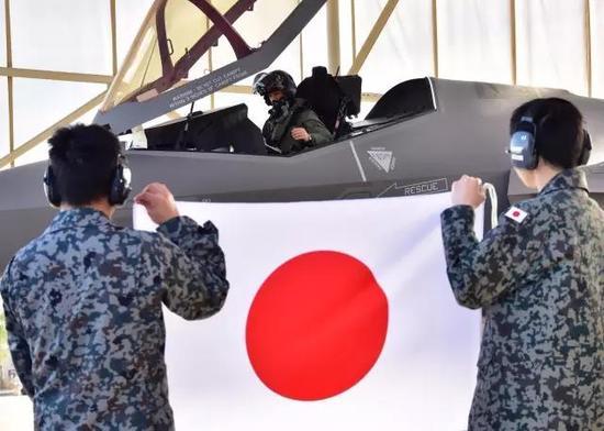 日本飞行员已经在美国学习使用F-35