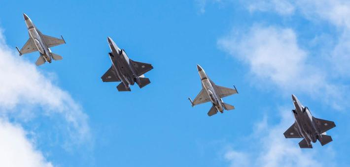 欺师灭祖!台F16和日F35在美基地编队飞行