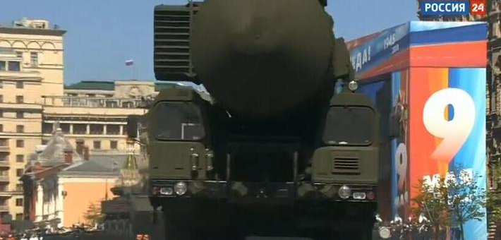 俄军阅兵大杀器方阵亮相令人战栗