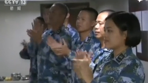 习总与水兵共进午餐