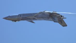 酷!歼20飞多项特技