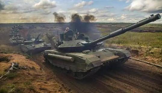 △T-90M和T-80BVM样车从去年开始就已经开始参加俄军演习,今年采购可以说是水到渠