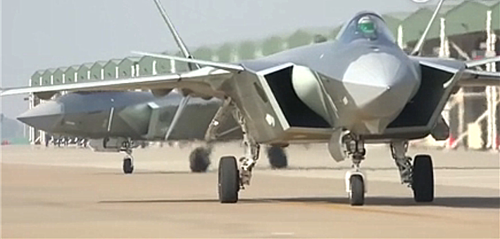 我空军宣布歼20列装作战部队(视频)