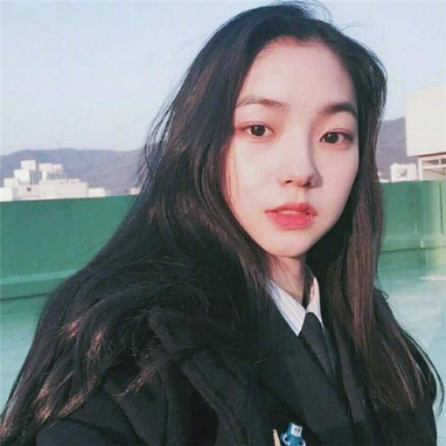 KARINA学院风