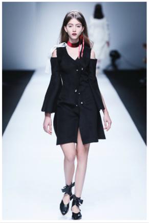 (NAMAS MIYO AW17:“南無隐修院——NAMAS ABBEY”系列设计)