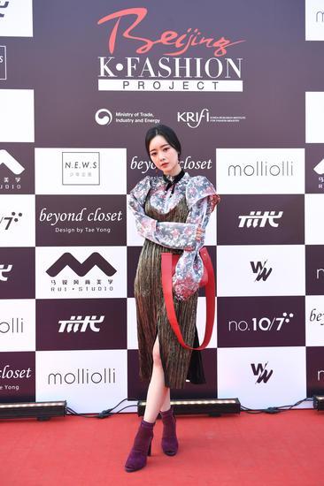 Ms。 Sooah Hong 洪秀儿