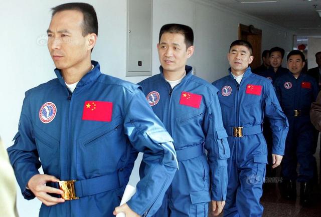 中国航天员群像 航天事业辉煌离不开他们的名字