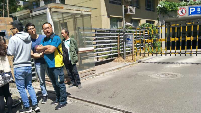 知春路大风坠物伤人现场还原图集