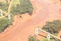 巴西一大坝垮塌 至少50人亡