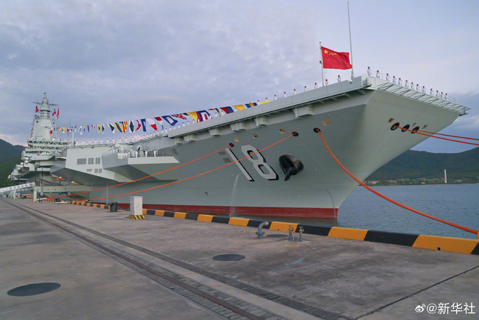高清大图!我国第一艘电磁弹射型航空母舰入列