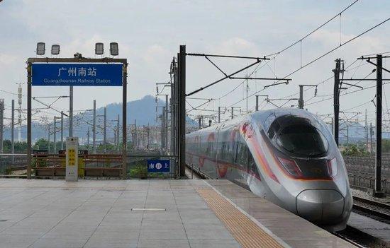停课、停航、橙色预警!台风“韦帕”加强为台风级