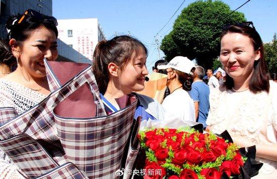 高考数学“爆”了!有考生顺利做出压轴题,网友:不算太难
