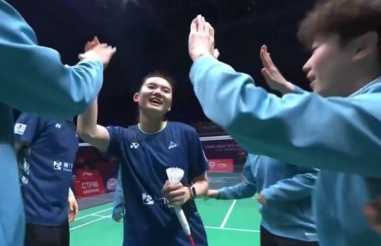 羽超联赛冠军赛:厦门银行3比1战胜辽宁极兔夺冠